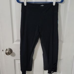 2 pairs of SO yoga leggings